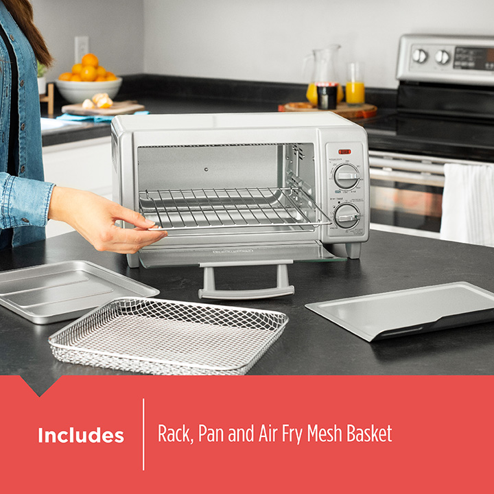 Crisp 'N Bake™ Air Fry 4-Slice Toaster Oven | TO1785SG | BLACK + DECKER